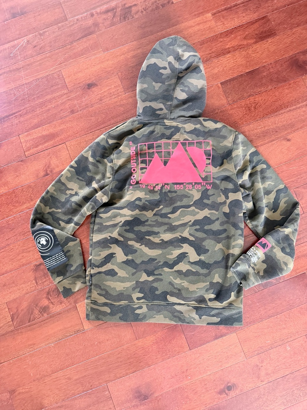 Brooklyn Cloth camouflage hoodie "GO OUTSIDE" Pullover Sweatshirt withMens Large